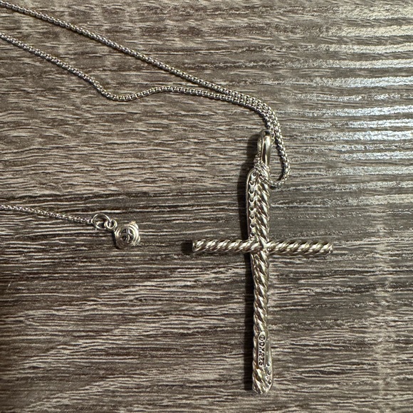 David Yurman cross necklace - Picture 3 of 6